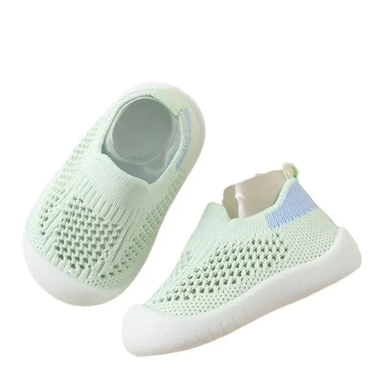 Chaussures bébé en maille à semelle souple, premiers pas