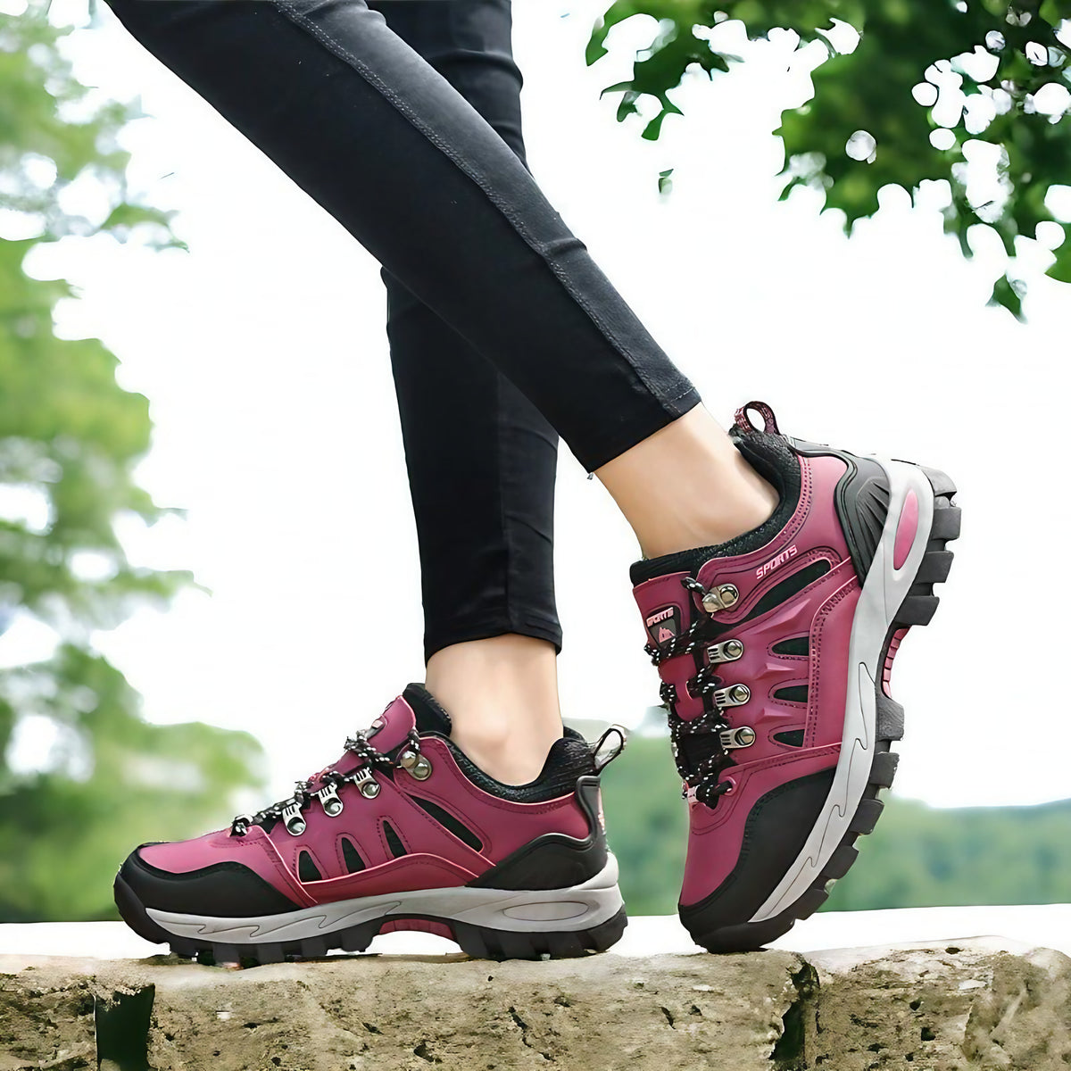 Chaussures de marche femme à lacets, semelle crantée