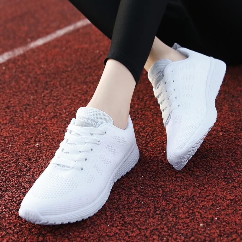 Chaussures de marche femme à enfiler, tige à la cheville, blanc