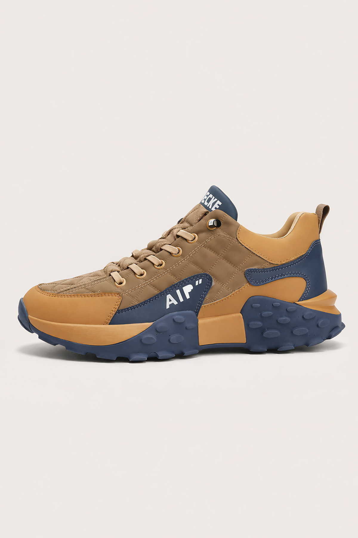 Chaussures de marche homme à lacets, semelle à crampons