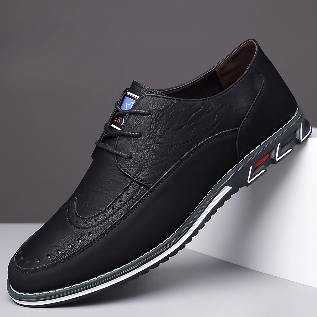 Chaussures de ville homme à lacets, perforations décoratives, noir