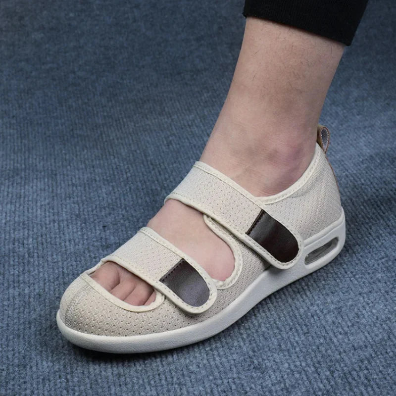 Chaussures orthopédiques ouvertes femme à scratch, maille