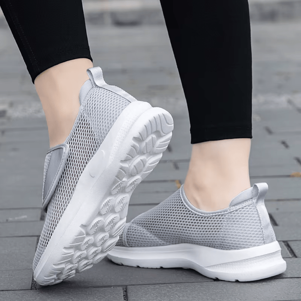 Chaussures orthopédiques femme pour pieds larges, quatre coloris
