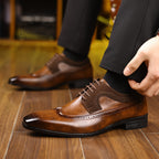 Chaussures Oxford homme à lacets, détail perforé, talon bas