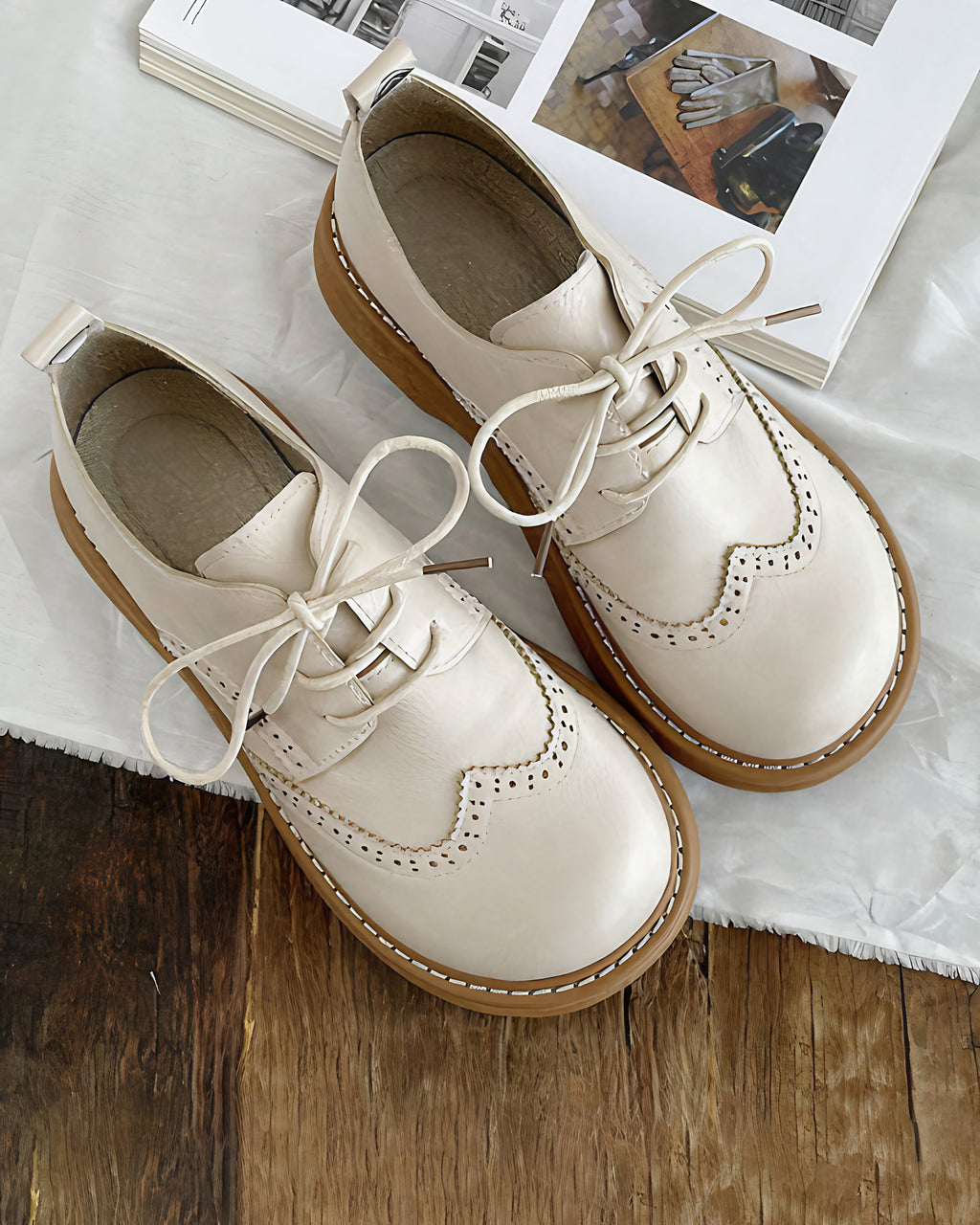 Chaussures Oxford femme rétro, coutures classiques, quatre coloris, ivoire