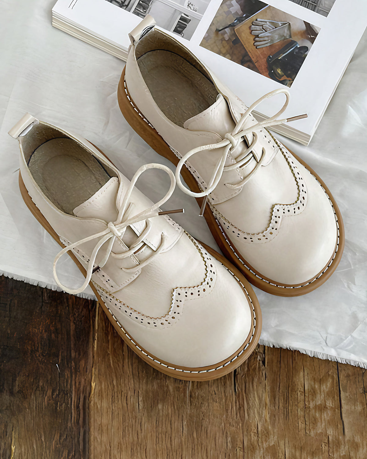 Chaussures Oxford femme rétro, coutures classiques, quatre coloris, ivoire