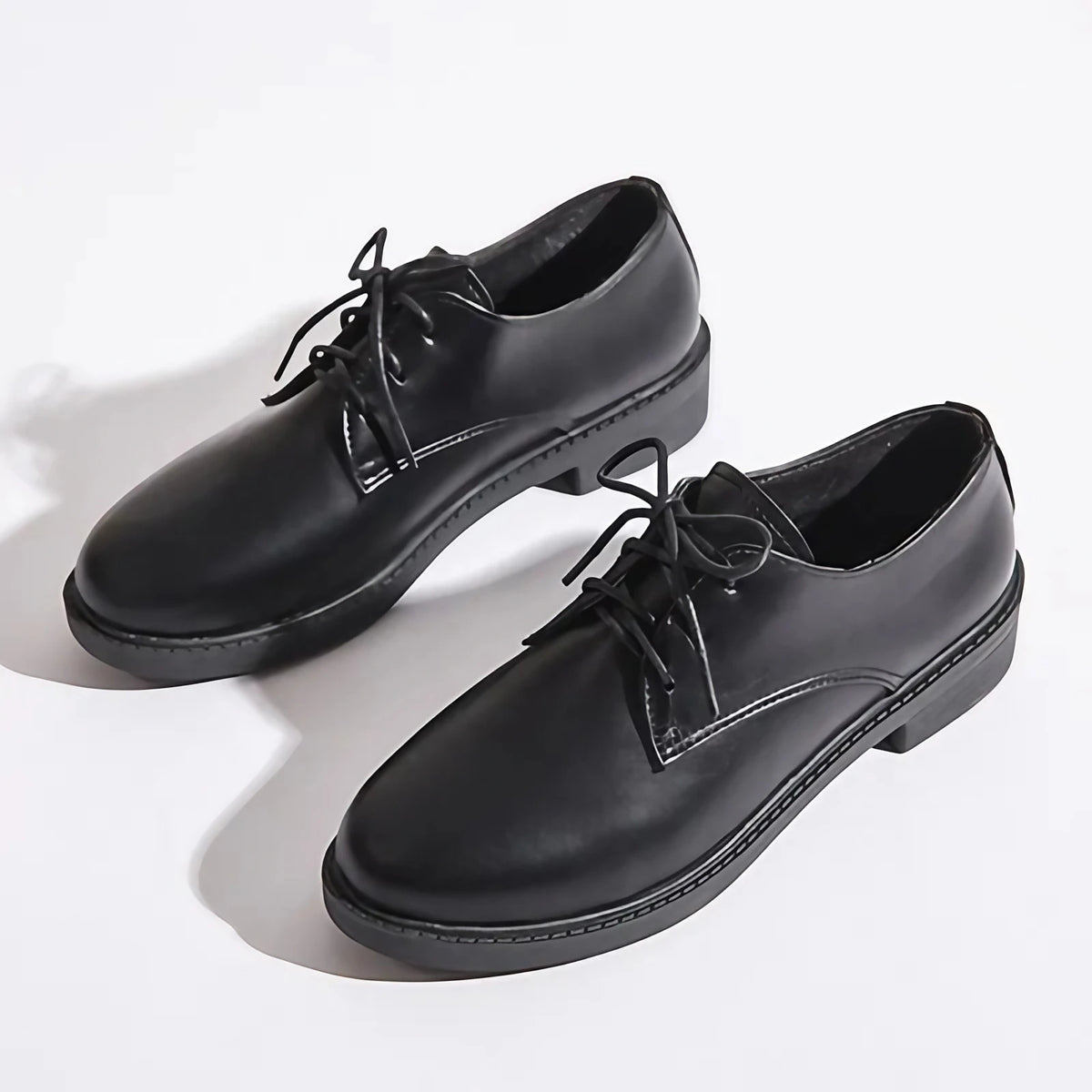 Chaussures Oxford femme rétro, coutures classiques, quatre coloris, noir
