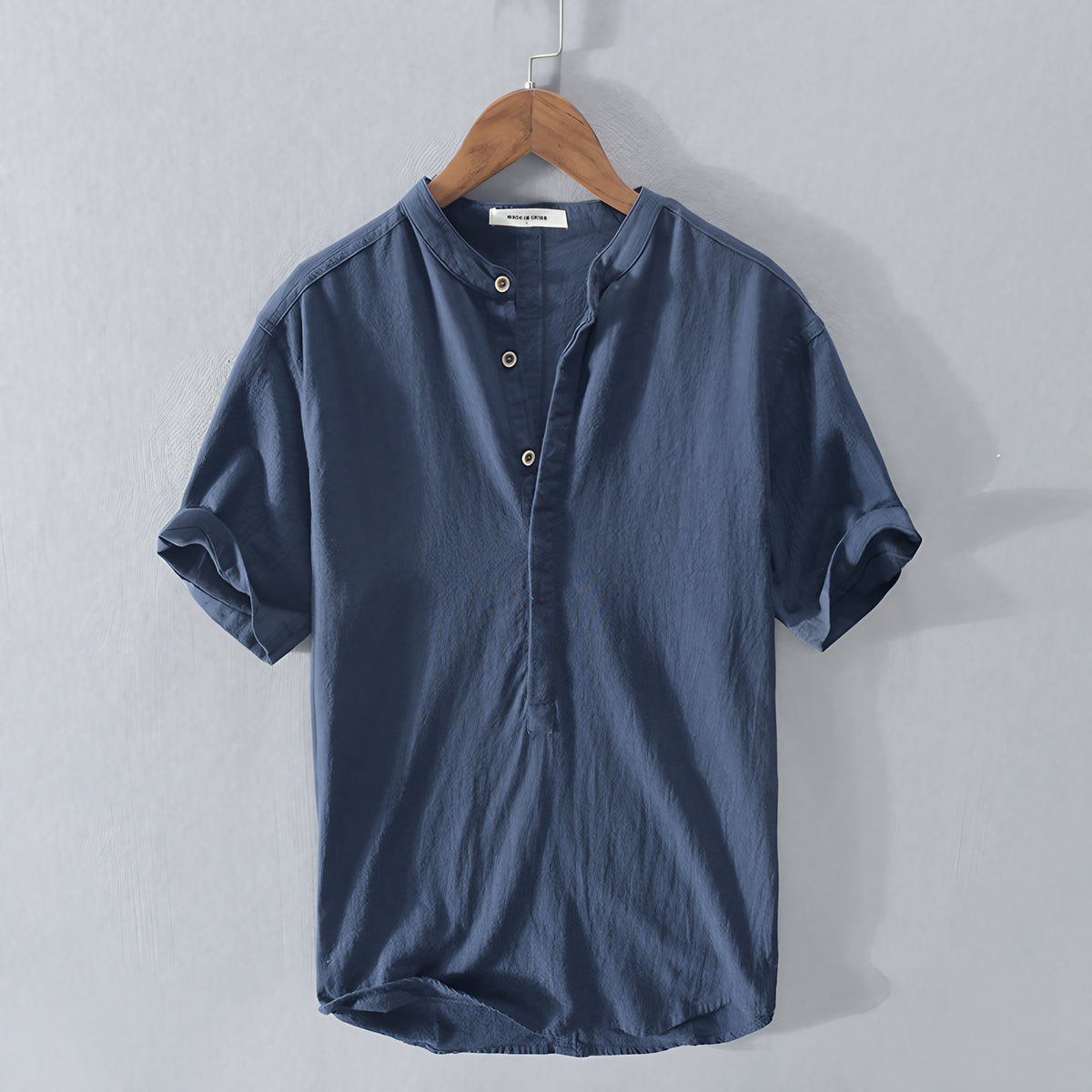 Chemise homme à manches courtes, col ouvert, coupe ample, bleu marine