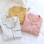 Chemise de nuit femme à rayures pastel, col à revers