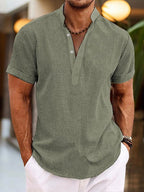 Chemise homme manches courtes, col Henley, coupe droite, vert