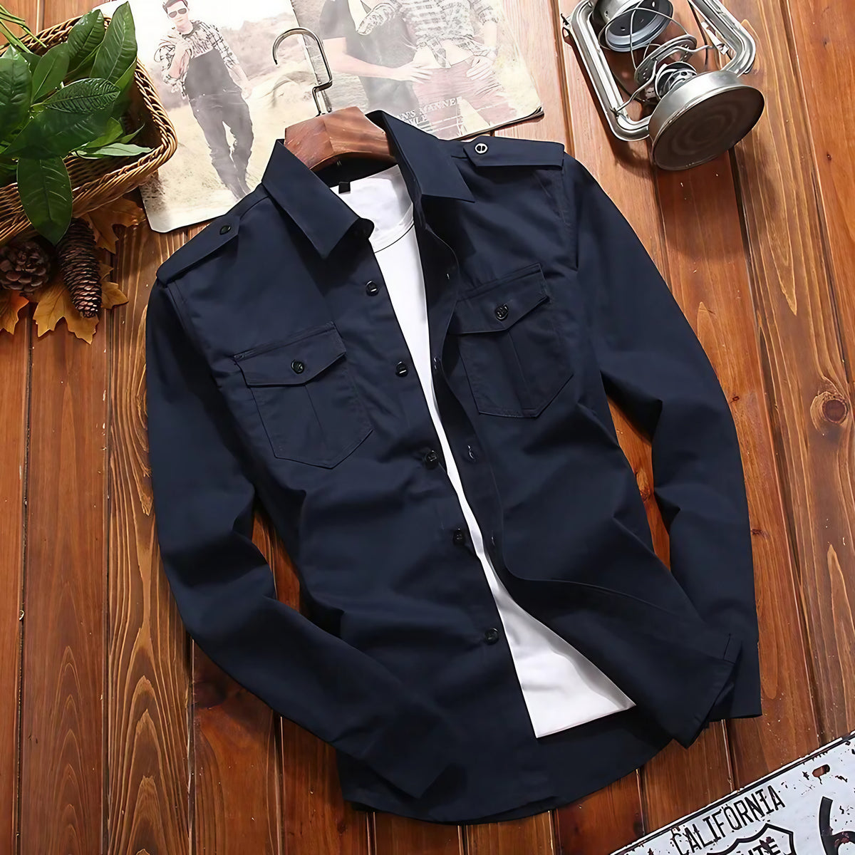 Chemise homme style militaire à poches poitrine, manches longues, bleu fonce