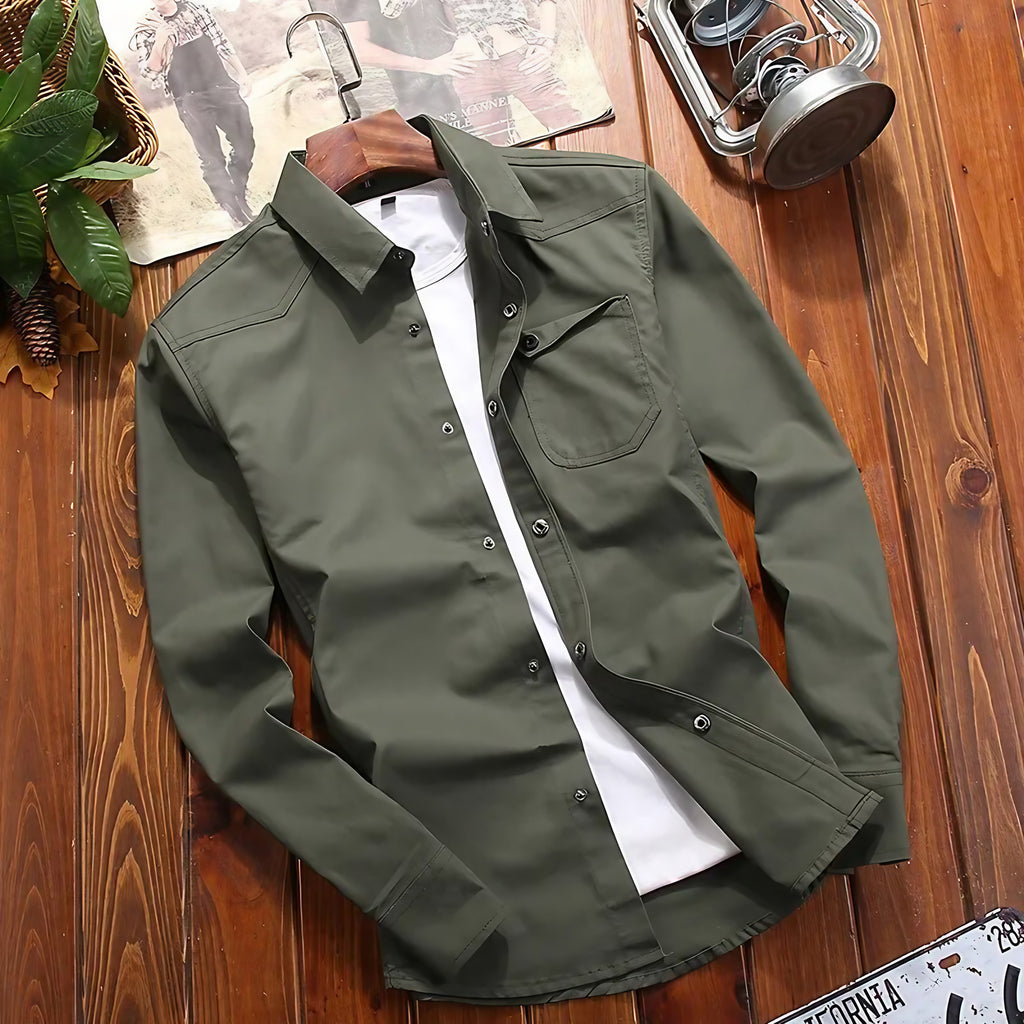 Chemise homme style militaire à poches poitrine, manches longues, vert armée