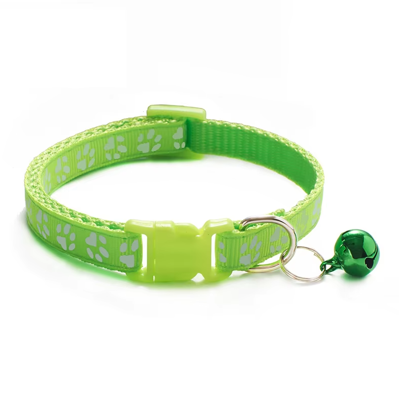 Collier pour chat réglable à clochette et motif patte, vert émeraude