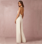 Combinaison femme sans manches, décolleté plongeant, jambes larges