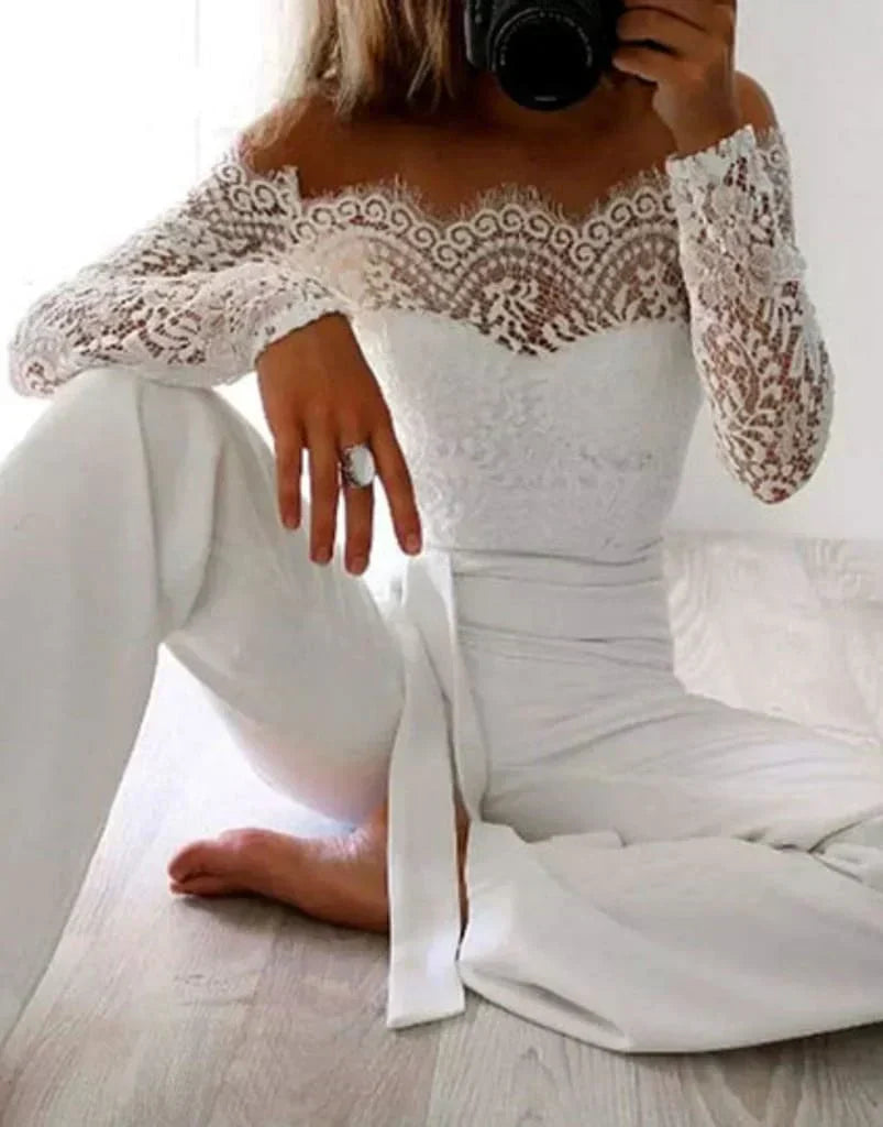 Combinaison femme épaules dénudées, taille nouée, manches longues