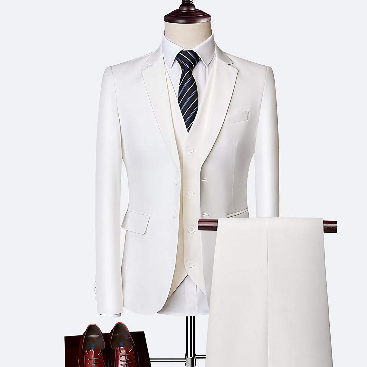 Costume trois pièces homme coupe ajustée, douze coloris, blanc