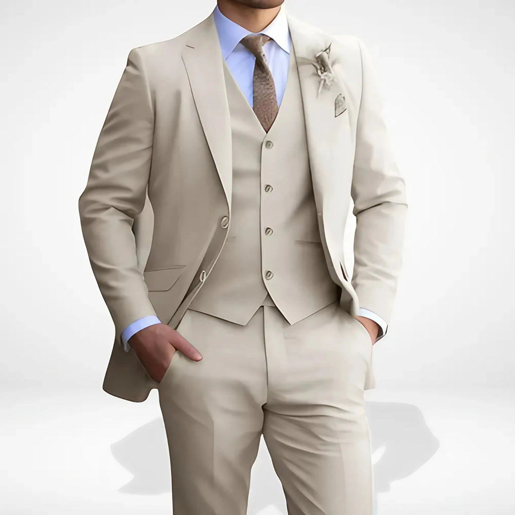Costume trois pièces homme coupe ajustée, veste, gilet et pantalon