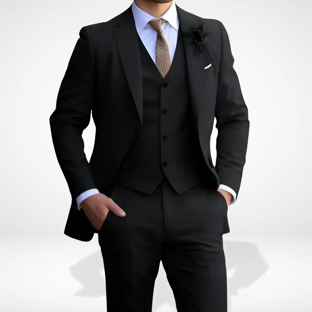 Costume trois pièces homme coupe ajustée, veste, gilet et pantalon, noir