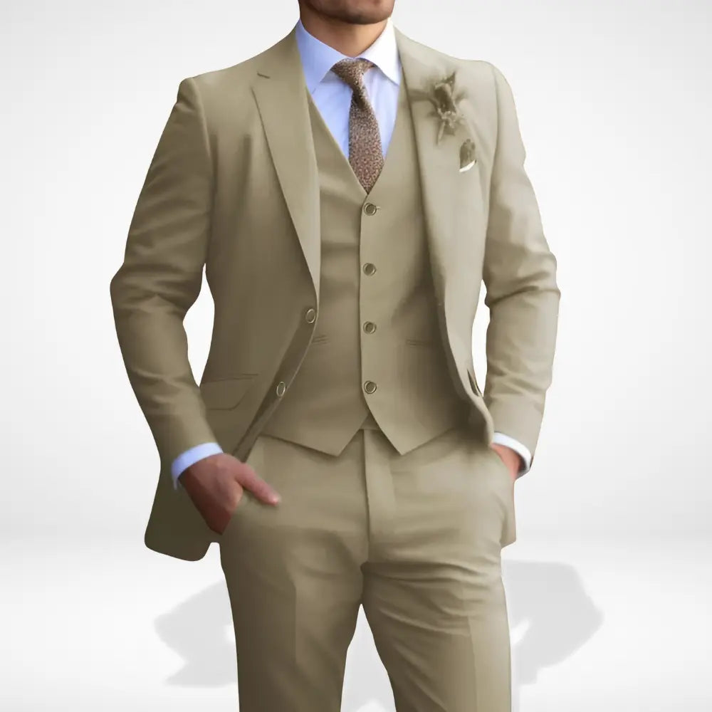 Costume trois pièces homme coupe ajustée, veste, gilet et pantalon, kaki