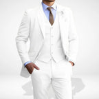 Costume trois pièces homme coupe ajustée, veste, gilet et pantalon, blanc