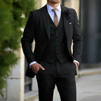 Costume trois pièces homme coupe ajustée, blazer, gilet, pantalon, noir