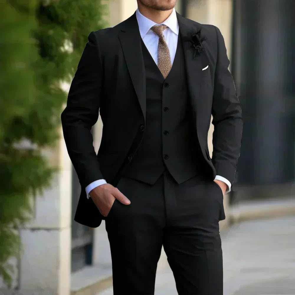 Costume trois pièces homme coupe ajustée, blazer, gilet, pantalon, noir