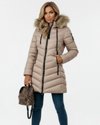 Doudoune femme à capuche amovible, matelassage en chevrons, beige