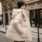 Doudoune femme oversize à capuche, col montant, poches à rabat, beige
