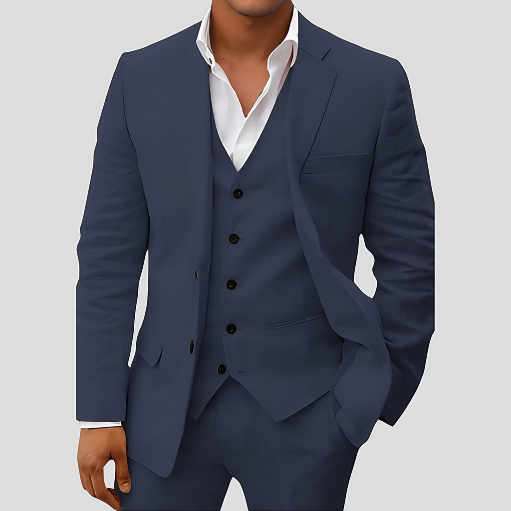Costume 3 pièces homme : blazer, gilet et pantalon, coupe ajustée, bleu marine