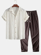 Ensemble homme chemise boutonnée et pantalon assorti, d'été
