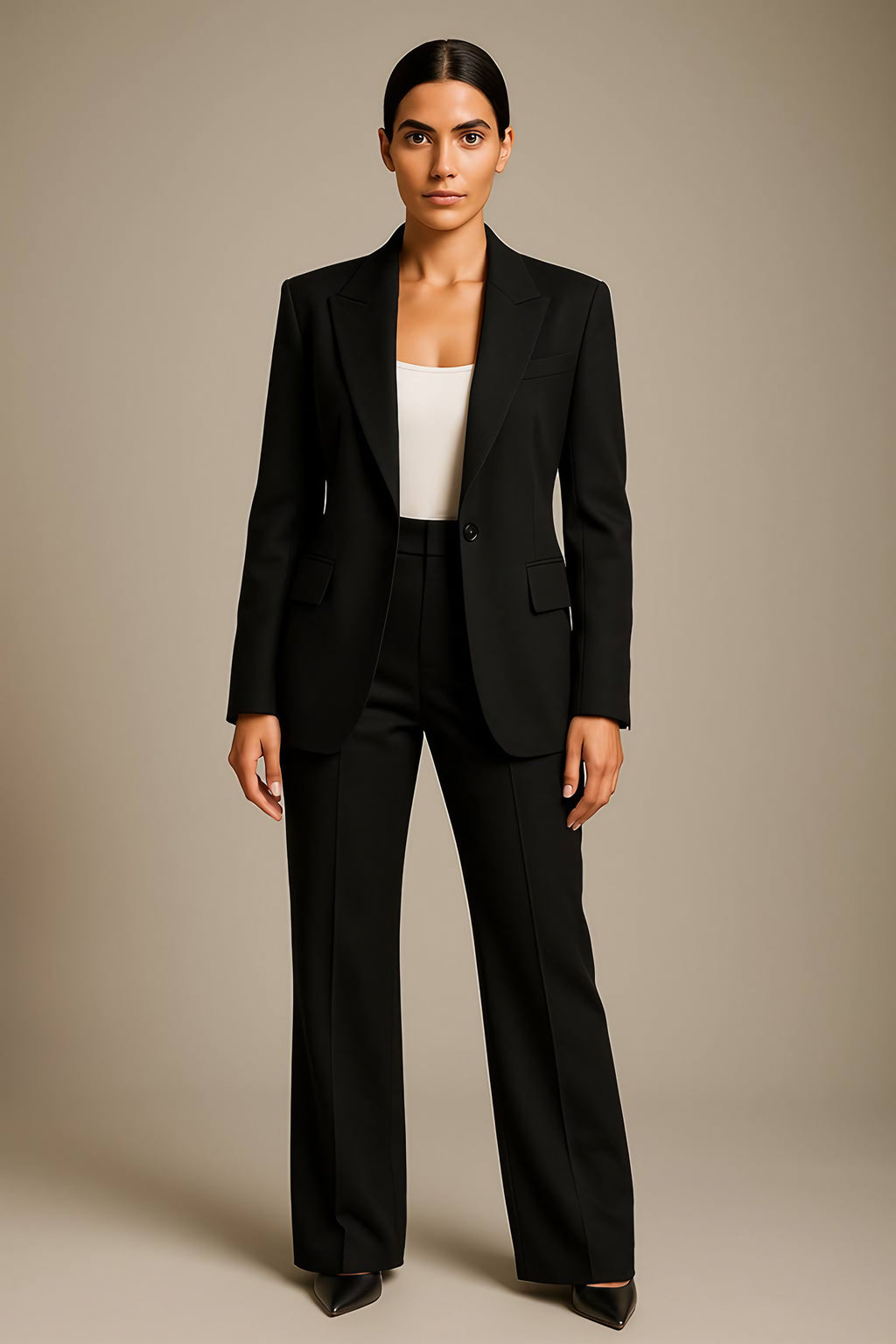 Tailleur pantalon femme, blazer col V et pantalon large, noir