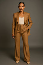 Tailleur pantalon femme, blazer col V et pantalon large, kaki