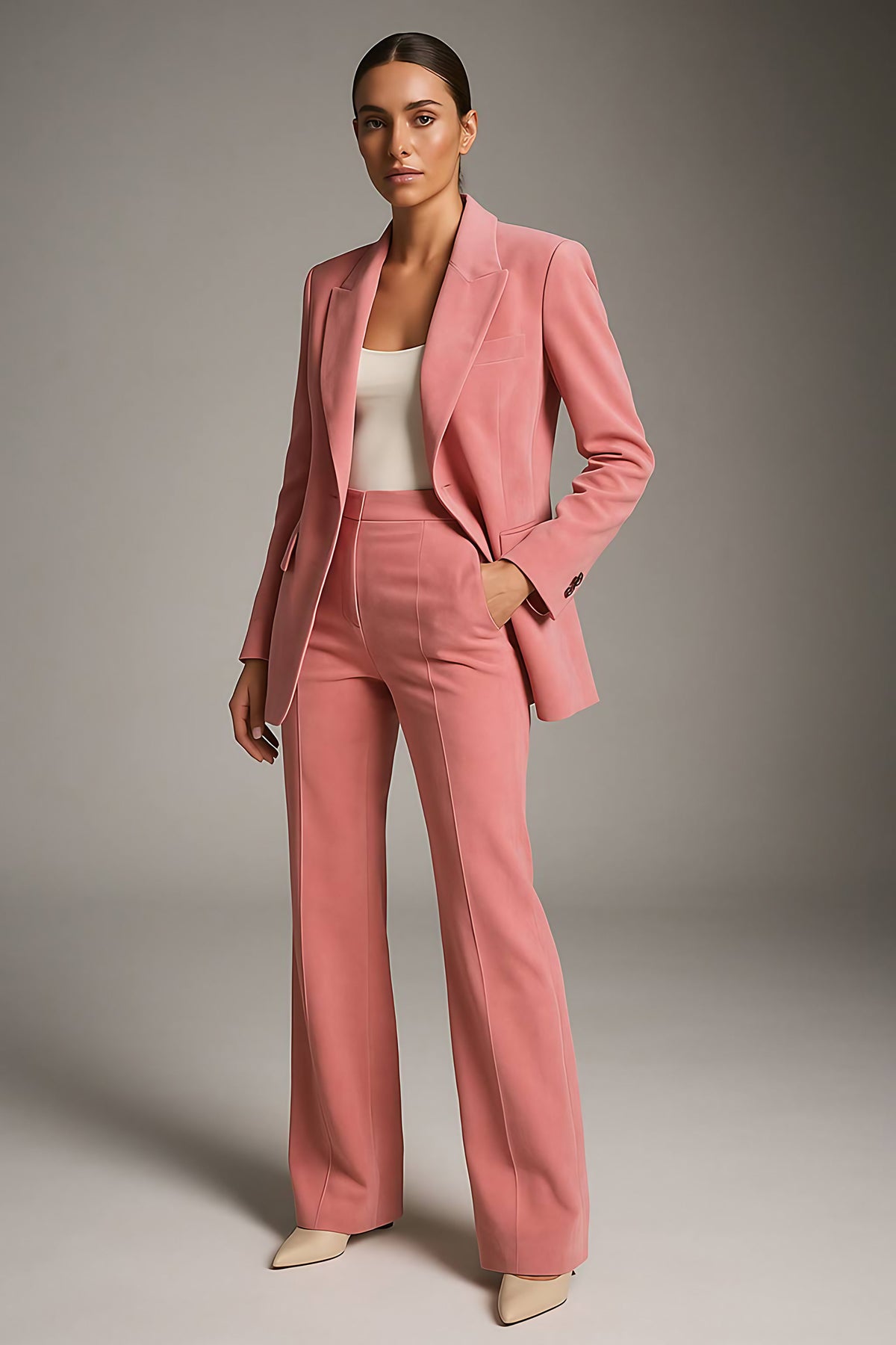 Tailleur pantalon femme, blazer col V et pantalon large, rose