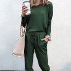 Ensemble femme deux pièces, pull et pantalon à cordon, couleur 14