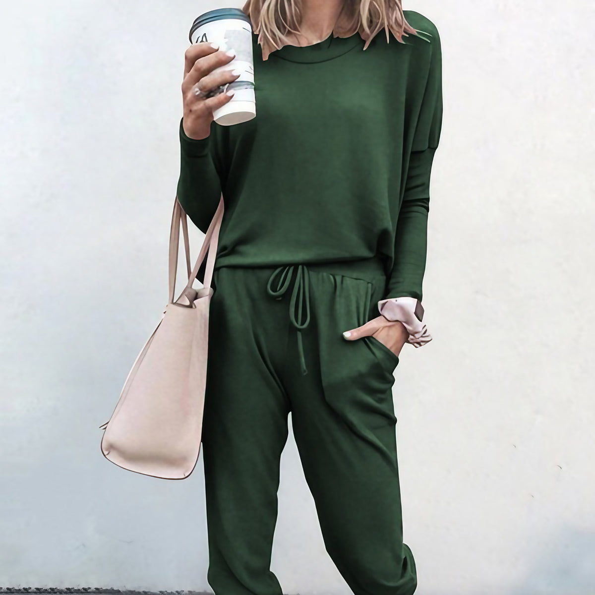 Ensemble femme deux pièces, pull et pantalon à cordon, couleur 14