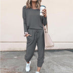 Ensemble femme deux pièces, pull et pantalon à cordon