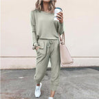 Ensemble femme deux pièces, pull et pantalon à cordon