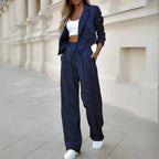 Ensemble deux pièces femme coupe ajustée, marine ou gris, bleu marine