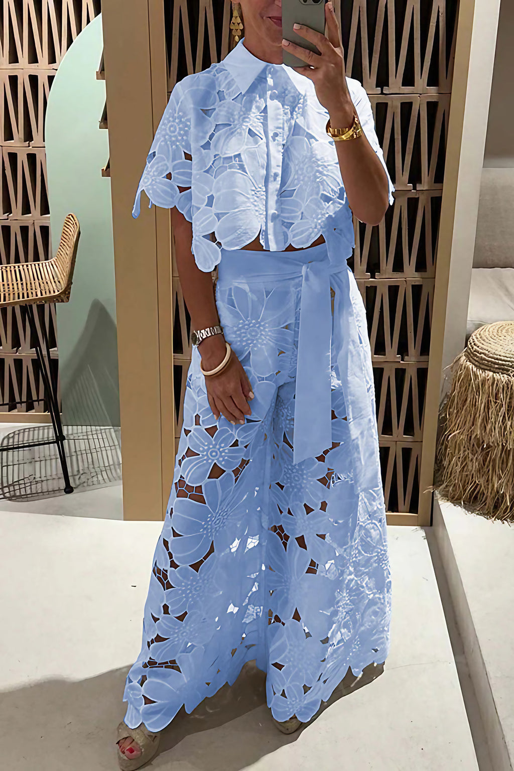 Ensemble en dentelle femme, haut boutonné et pantalon large, bleu