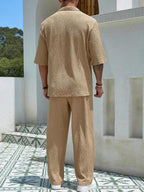 Ensemble deux pièces homme, haut et bas coordonnés, coupe ample