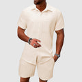 Ensemble d'été homme haut et short, tissu texturé, beige