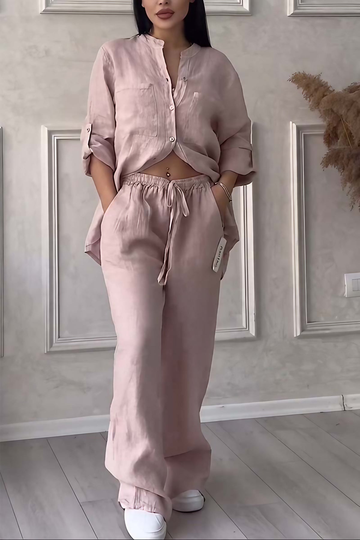 Ensemble femme blouse boutonnée et pantalon large taille haute, abricot