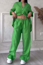 Ensemble femme blouse boutonnée et pantalon large taille haute, vert armée