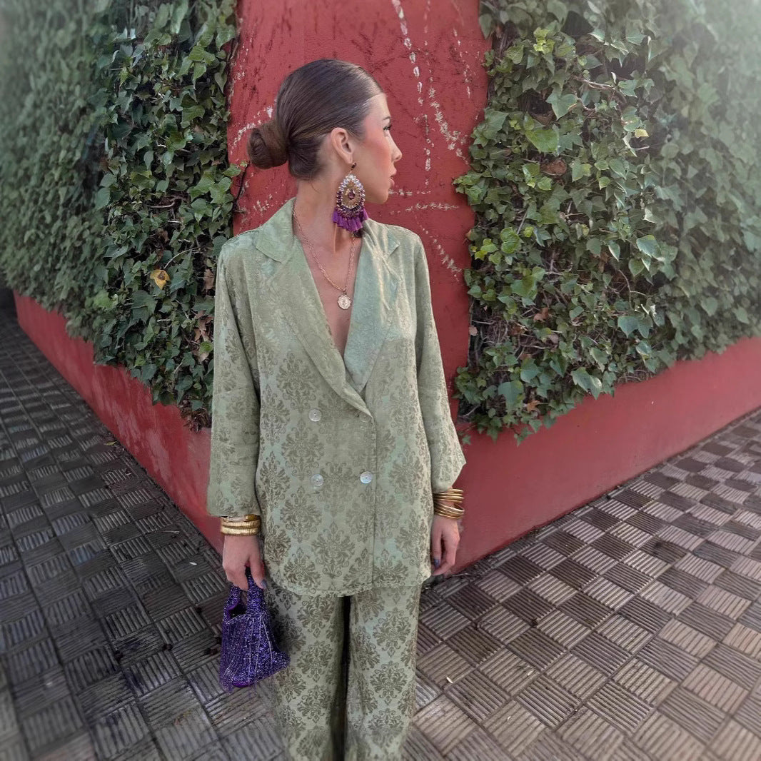 Ensemble tailleur pantalon femme, blazer structuré et jambe large, vert clair