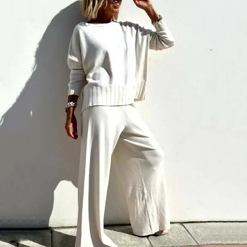 Ensemble deux pièces femme, pull oversize et pantalon élastique, blanc