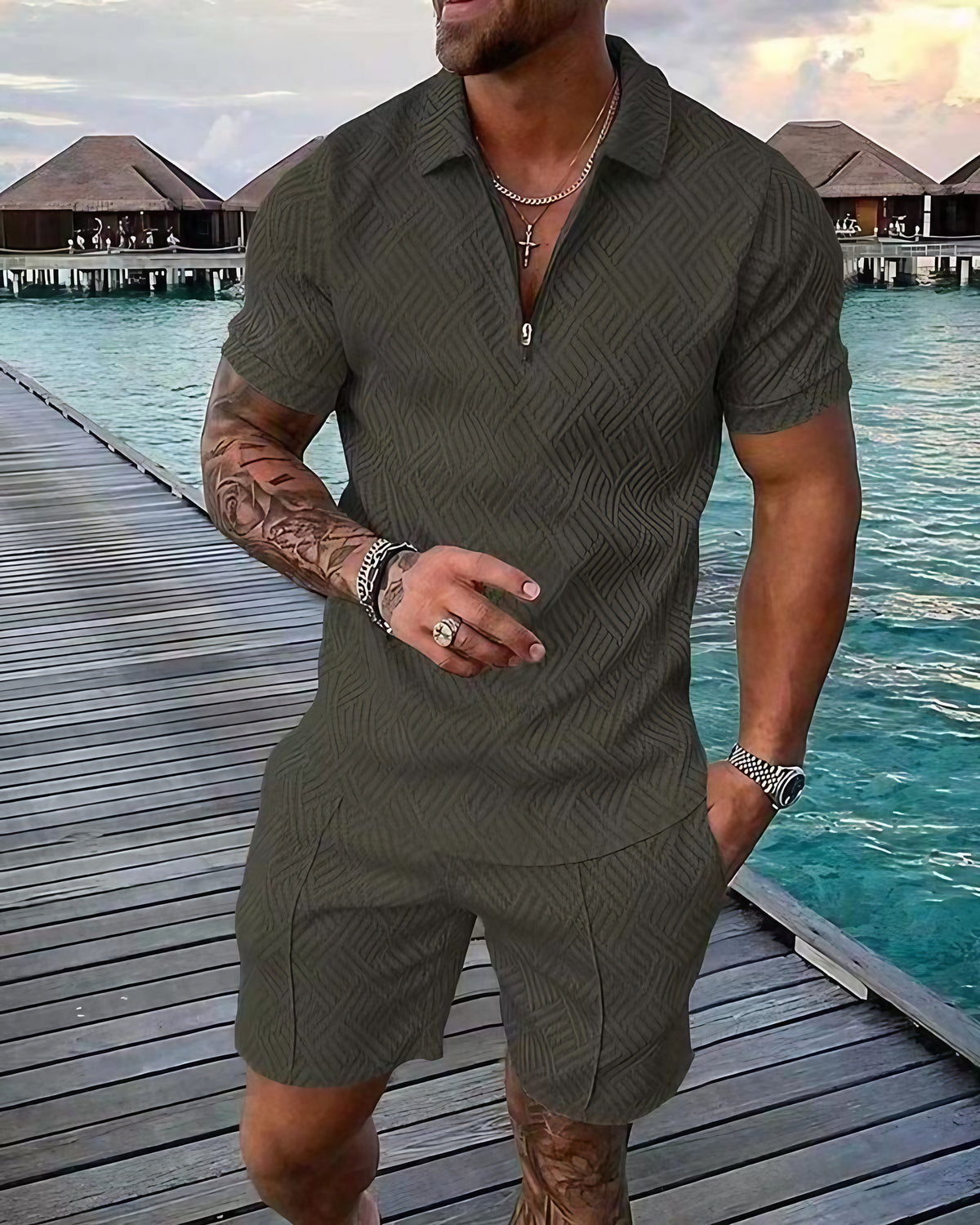 Ensemble homme d'été, haut manches courtes et short assorti, vert