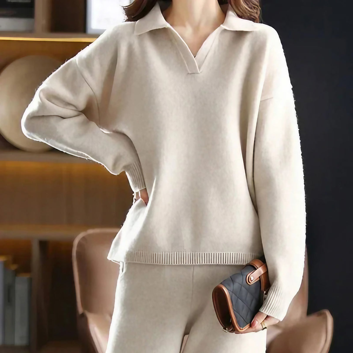 Ensemble en maille femme, pull col polo et pantalon large, beige