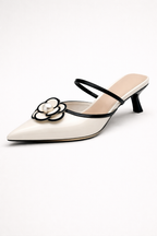 Escarpins femme à talon bas et fleur appliquée, bride arrière