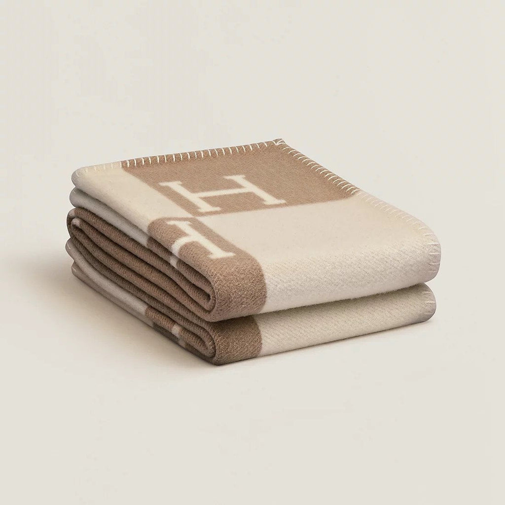 Plaid doux 140 x 170 cm, toucher façon cachemire, quatre coloris, beige