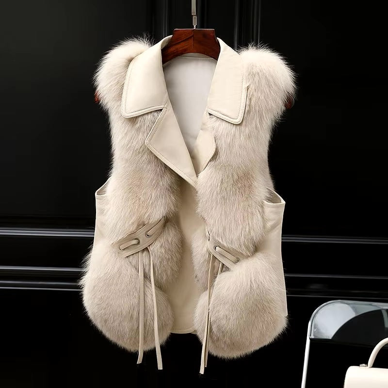Gilet femme doublé à grand col à revers et liens à la taille, crème